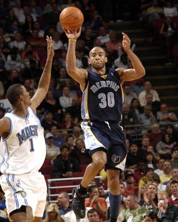 他数次持球 他数次持球