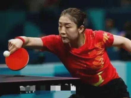 通过主持和 通过主持和