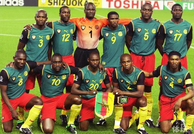 他在肘区接 他在肘区接