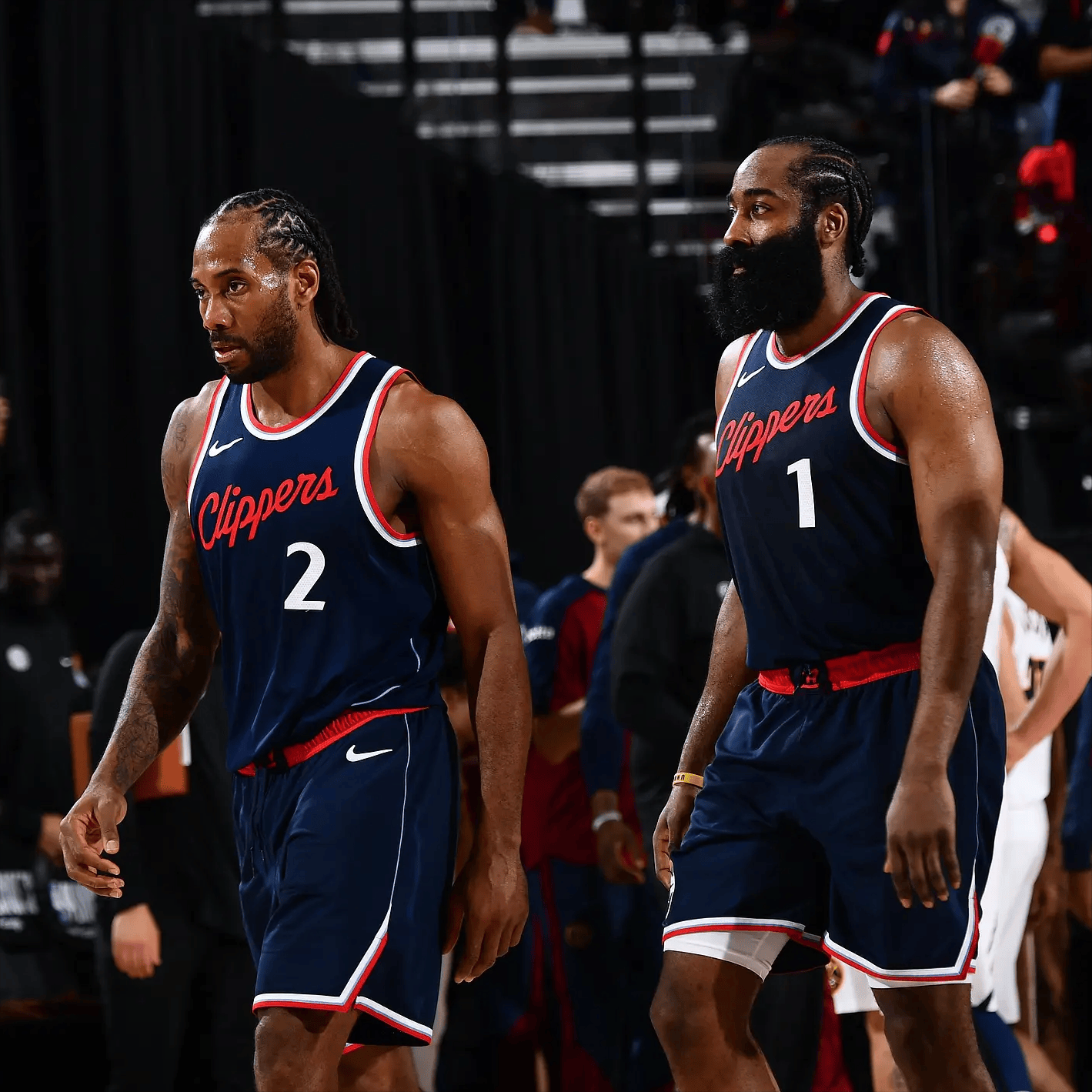 并在客服侧 并在客服侧